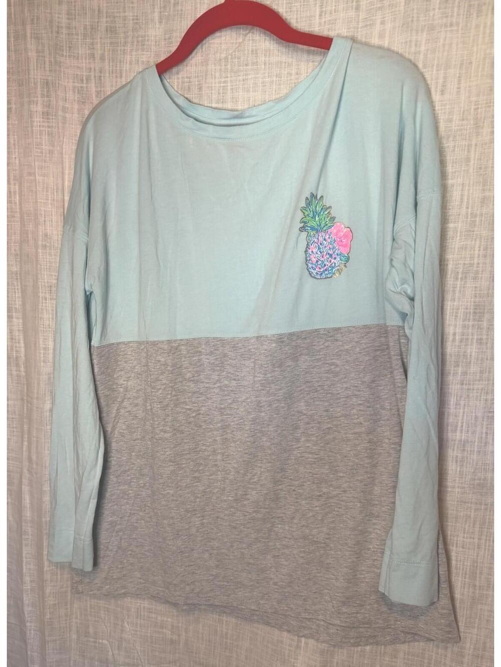 Lilly Pulitzer Finn Top in Light Blue / Grey Pineapple  | S